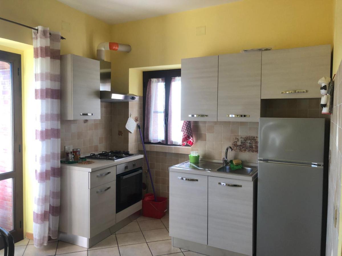 B&B Il Medioevo Pesche Exteriör bild