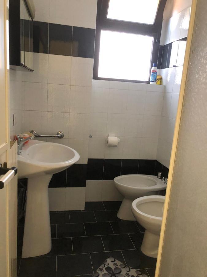 B&B Il Medioevo Pesche Exteriör bild